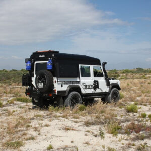 Land Rover Defender 110 (White) – Alu-Cab Icarus Roof Conversion Land Rover Defender 110 (White) – Alu-Cab Icarus Roof Conversion