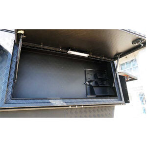 Alu-Cab Khaya Camper – 4 Sleeper